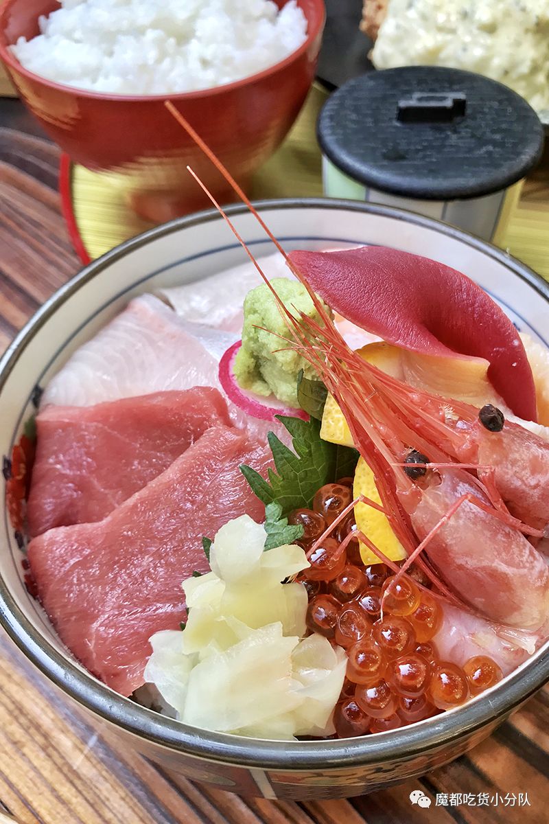 日本铁路公司直营的日料店，会隐身