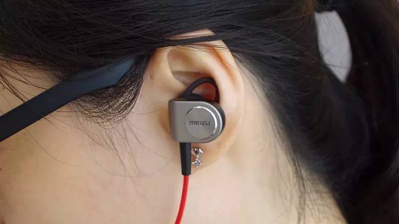 魅族ep51蓝牙耳机使用教程,魅族ep51耳机充电红灯一直亮不灭