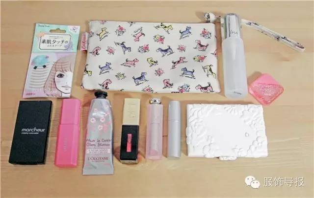 出门旅行必备化妆包,出游化妆包怎么选择