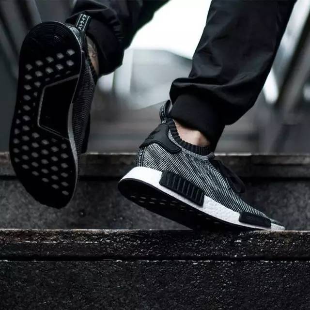 adidasvsnike顶级跑鞋,adidas最贵的鞋开箱