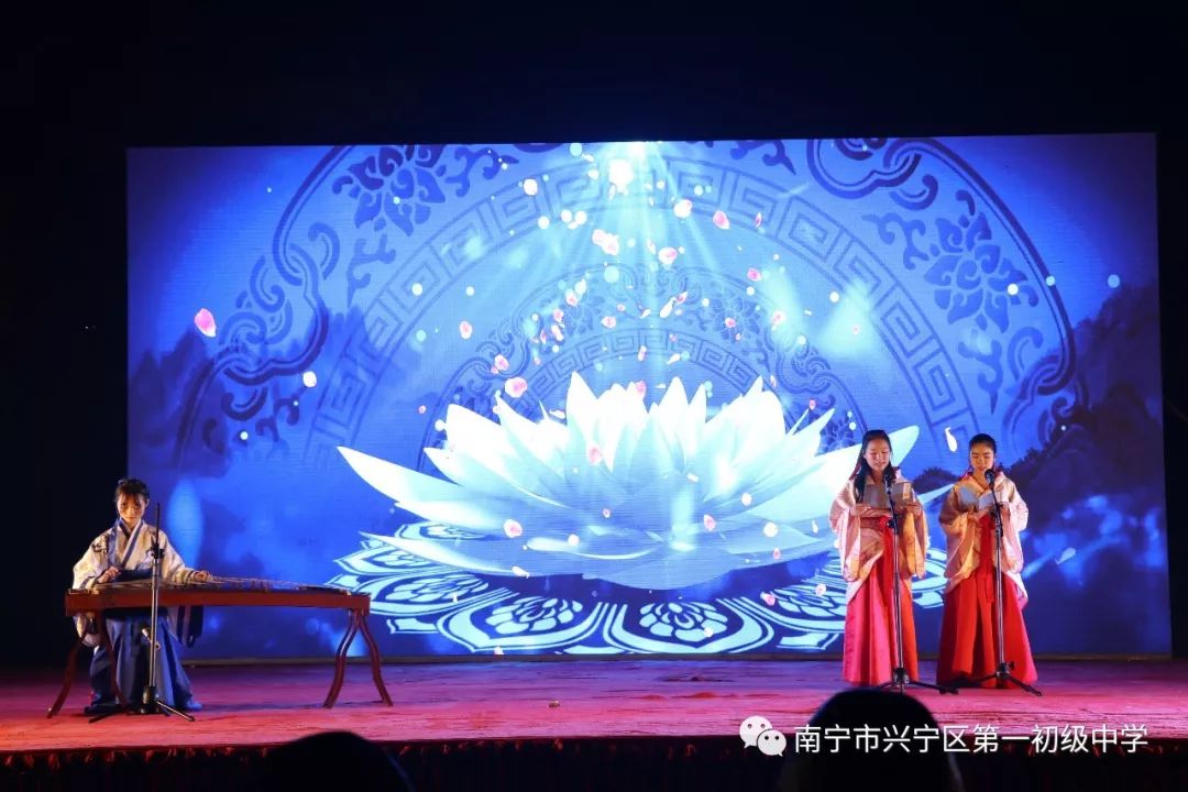 瀛︽牎涓嶅繕鍒濆績鐗㈣浣垮懡娲诲姩鎶ラ亾,涓嶅繕鍒濆績鏍″洯瑙嗛