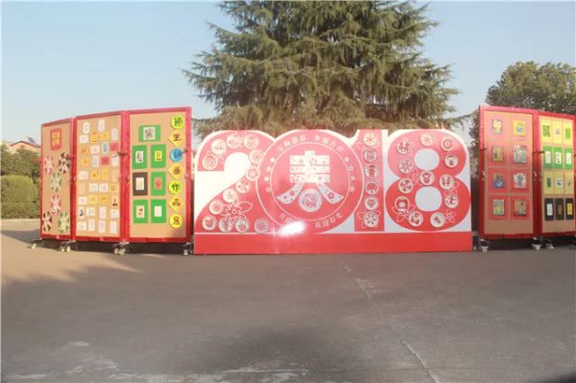 狗年要来了！浦江这所小学做的画有点意思的