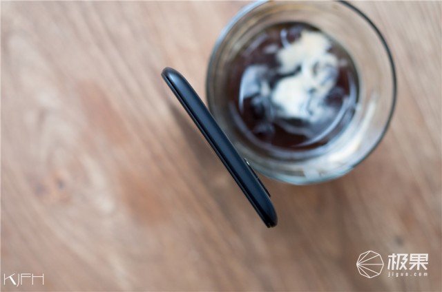 资深极客上手一加5T，顺便给你聊聊它的前世今生