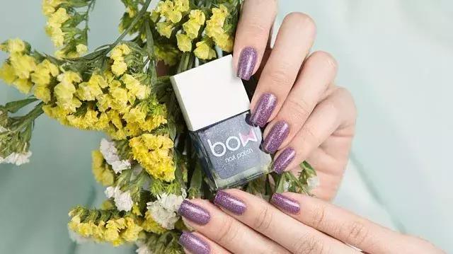 红色挑心系列美甲,明星同款纯色美甲推荐