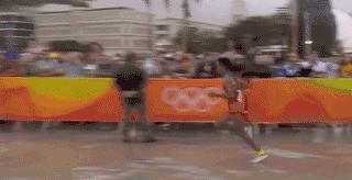 跑步快慢和鞋子有关系吗,跑步减脂速度快慢影响大么