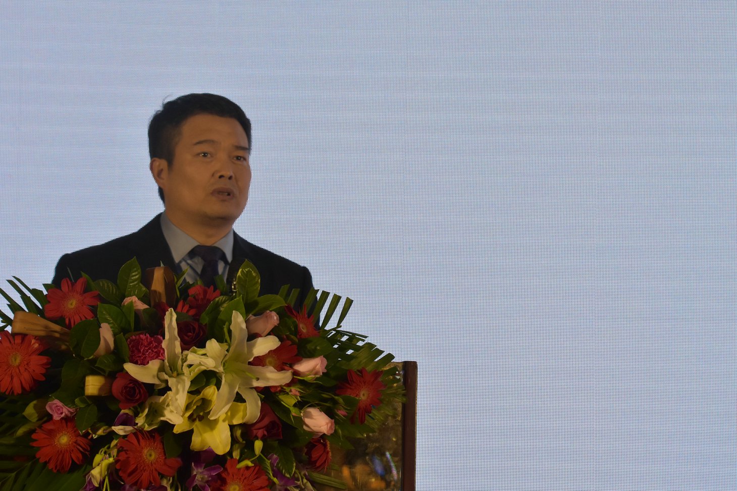 力诺瑞特太阳能热水器工程,力诺瑞特太阳能采暖系统