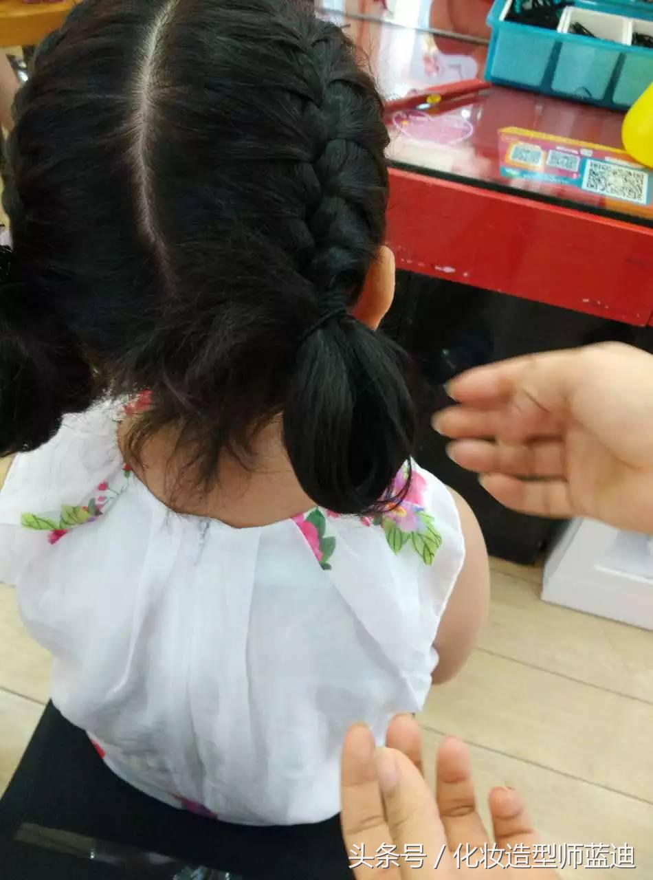 编发教程拉拉队,三股瀑布辫编发步骤图解