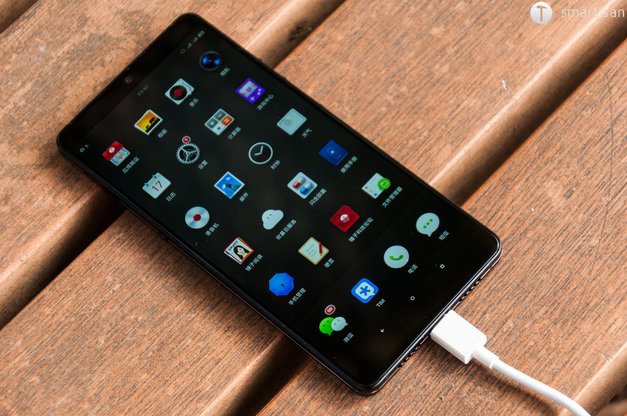 坚果pro2特别版,锤子坚果pro2