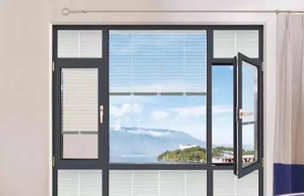 铝合金门窗漏雨怎么解决,铝合金门窗漏水怎么修补