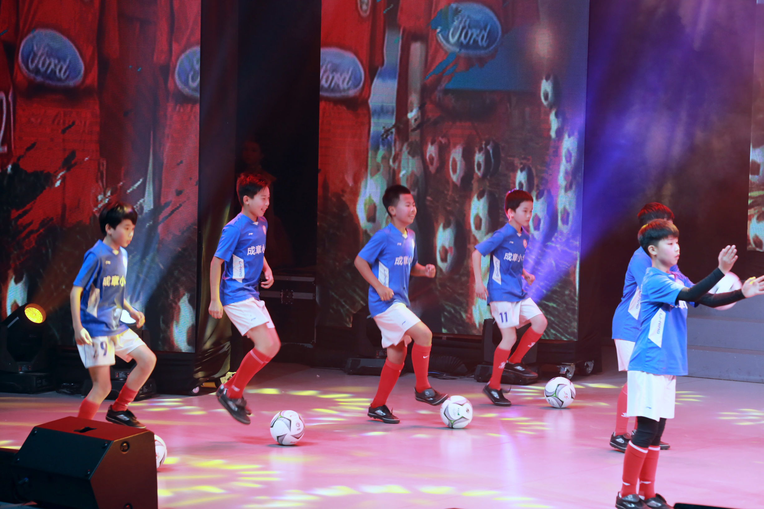 少年足球秀表演,足球秀表演