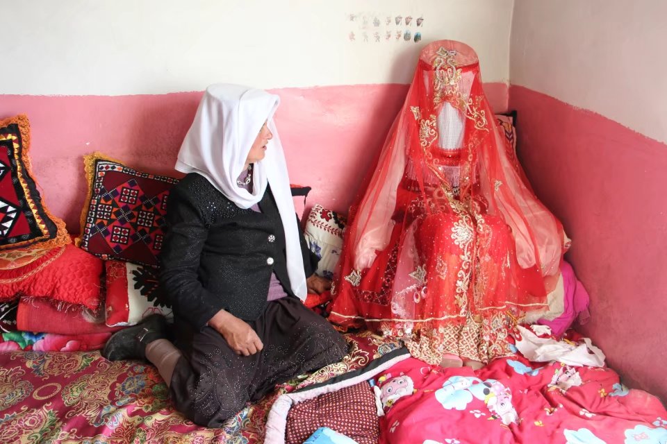 探秘帕米尔高原塔吉克族,帕米尔高原上的塔吉克族族人