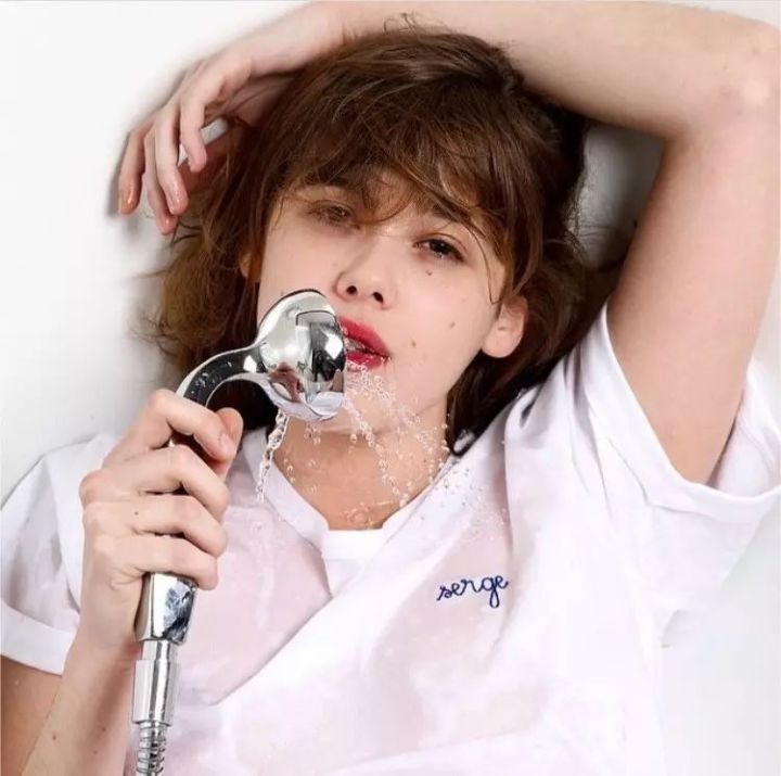 普通tshirt怎样穿更时尚,t-shirt怎么样才能潮流