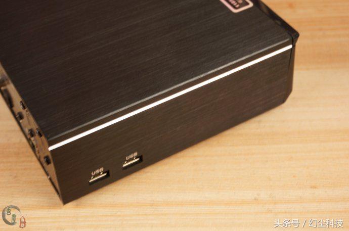 不知不觉七年过去了,这款高清盒子好像并不落伍,只是很少用了