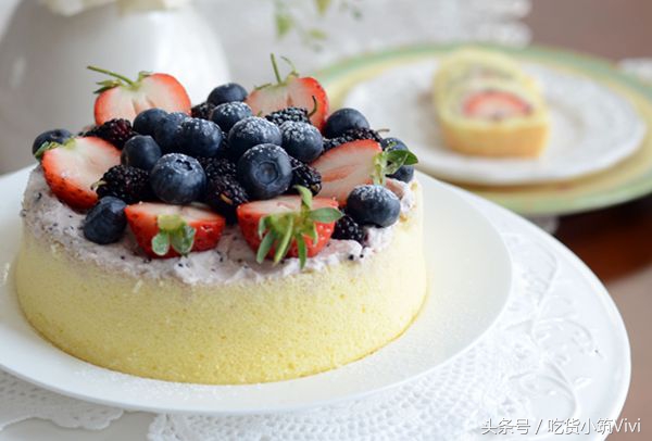 轻乳酪蛋糕如何烘烤,烘焙新手一定要学会做的蛋糕