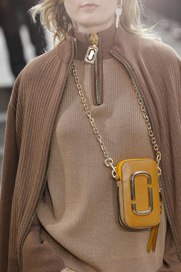 招桃花很灵的物品,招财招桃花包包