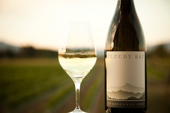 lv是用的什么皮做的,lv是布的还是皮的