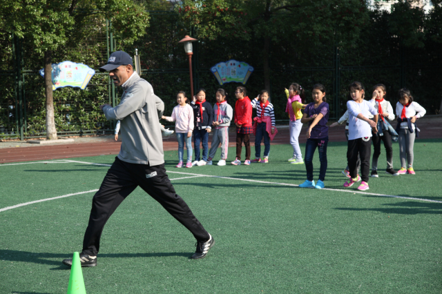 中国大力发展校园足球政策,那些年我们追过的足球