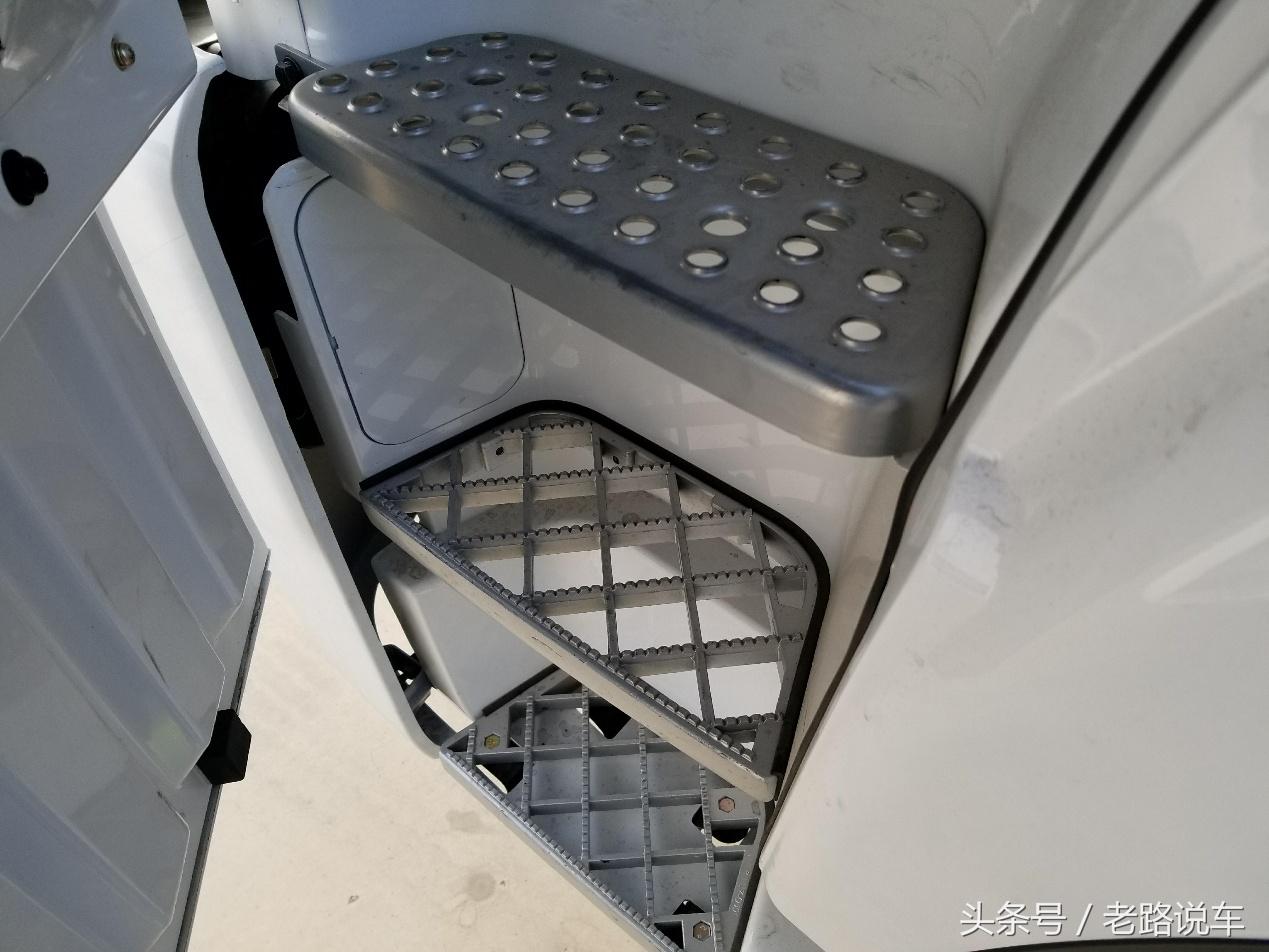 解放新大威后8轮领航版动力多大,新大威是哪个系列的车