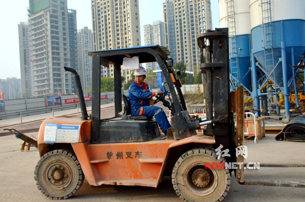 叉车司机做生意,做叉车出租怎么接单