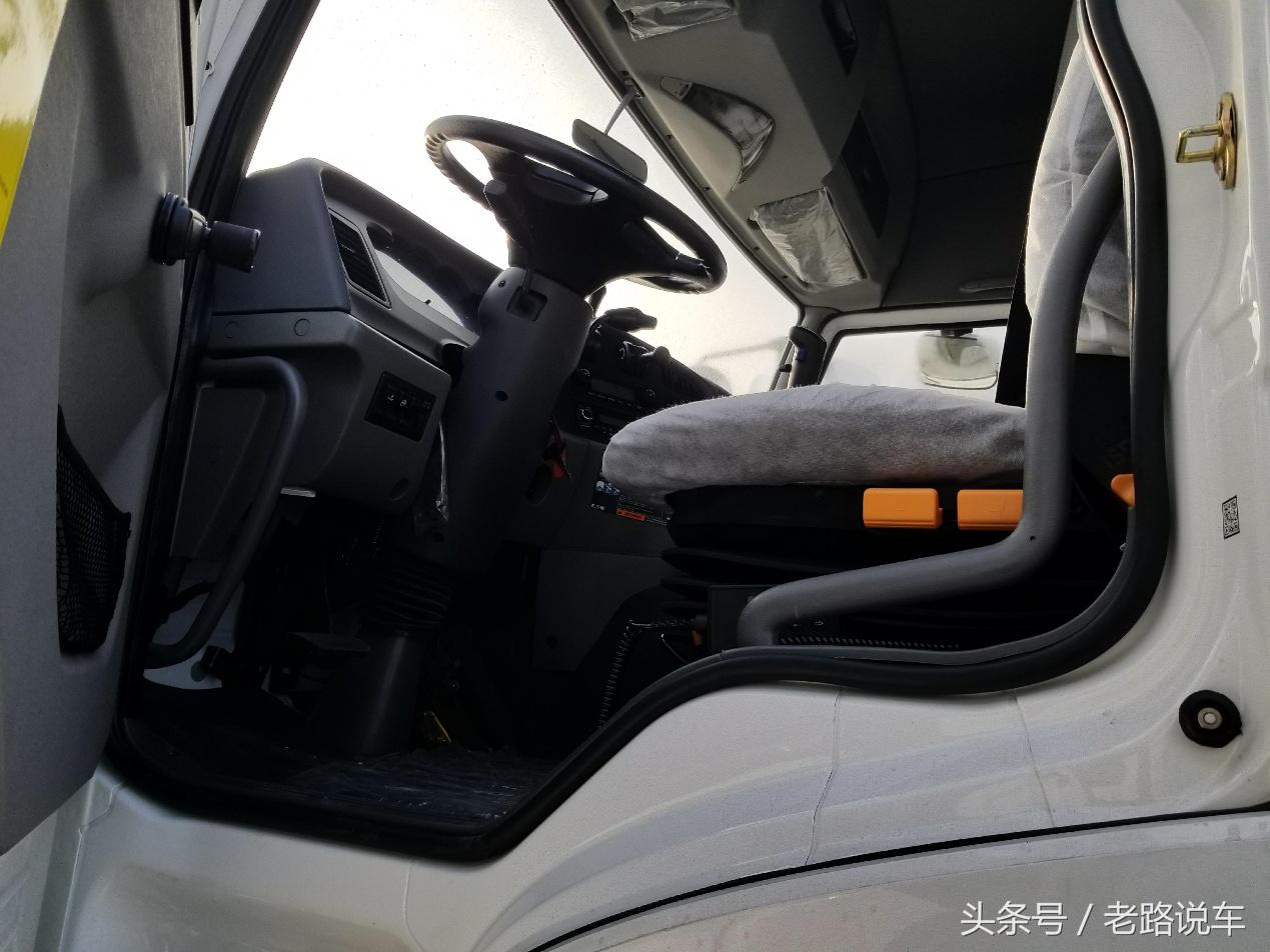 解放新大威后8轮领航版动力多大,新大威是哪个系列的车