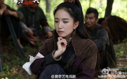 她是经典的“小泥巴”，默默演戏的灵动系演员！