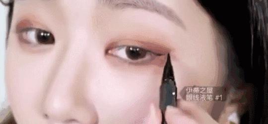 周冬雨单眼皮小眼睛怎么画眼妆,周冬雨同款眼妆教程