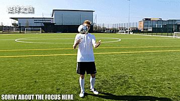 身体各个部位颠球表演,多部位颠球教学女生