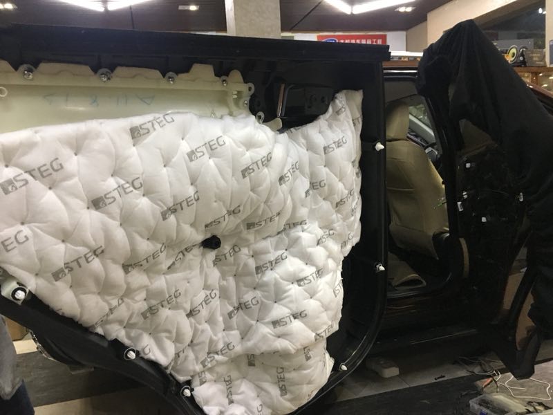 丰田rav4音响改装效果图,汕头星悦汽车音响改装隔音
