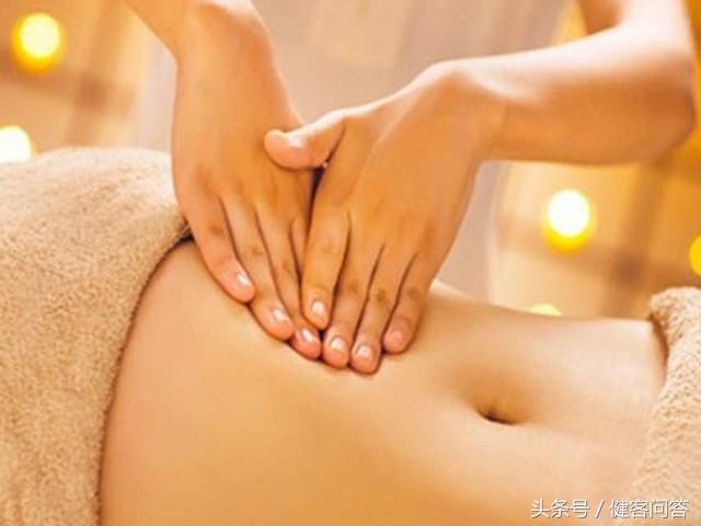 大姨妈推迟十天来了有血块,大姨妈推迟而且量很少无其他异常