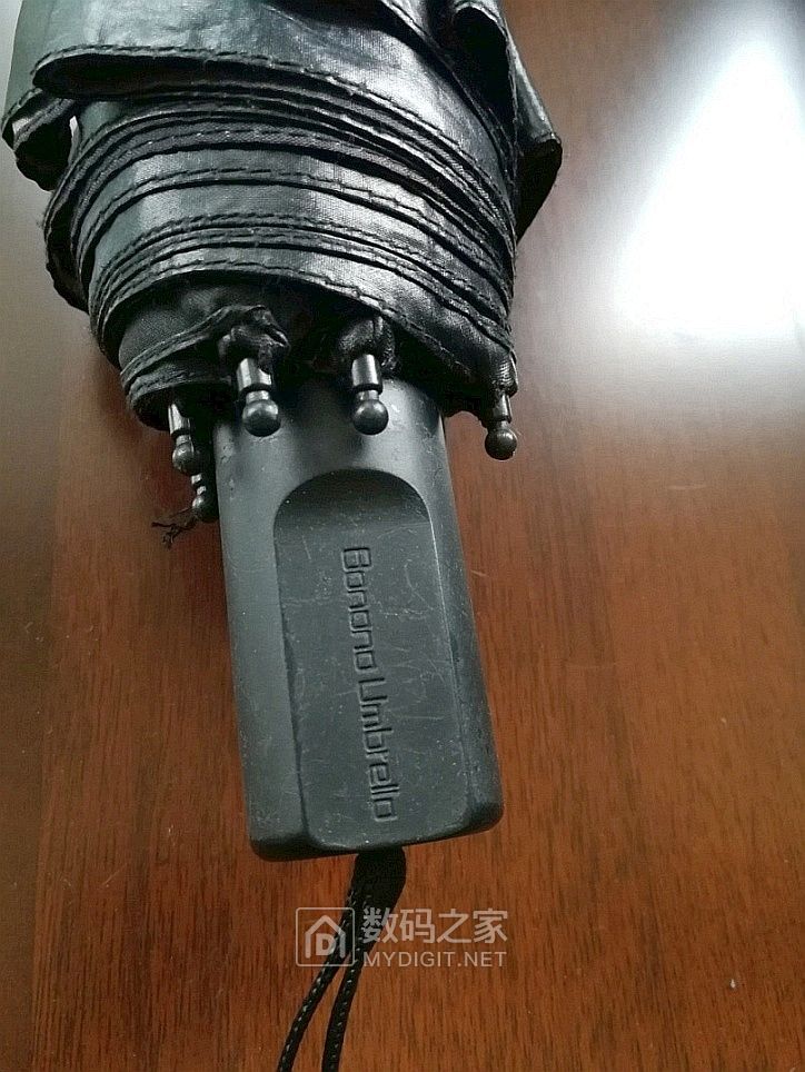 雨伞可以自动修复吗,雨伞可以用自喷漆吗