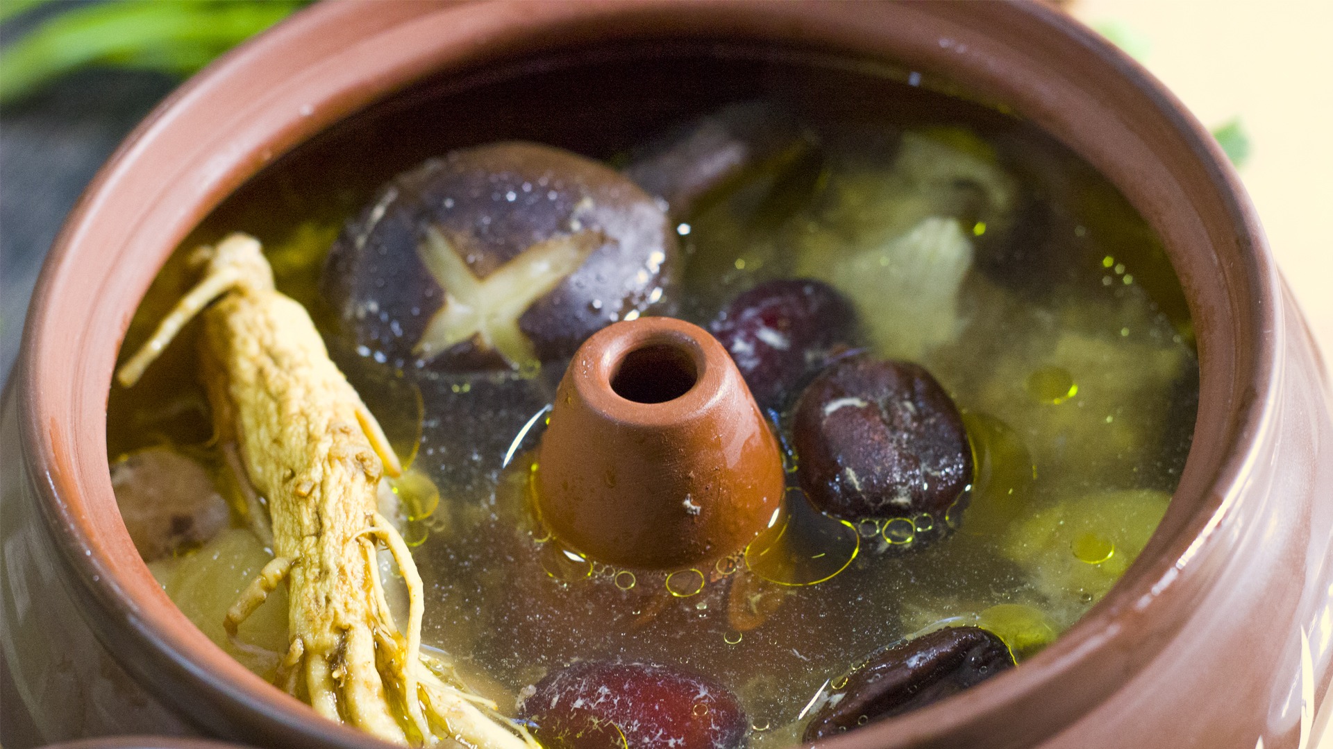 如何做汽锅鸡才好吃,汽锅鸡怎么做好吃又嫩