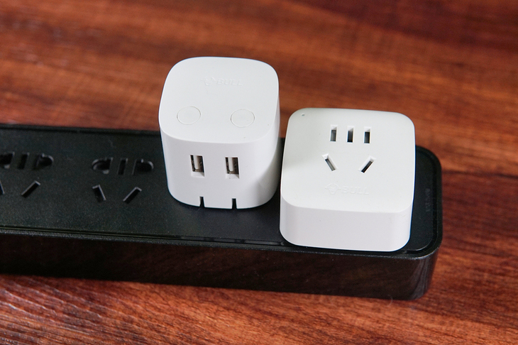 插座电压忽高忽低怎么回事,电压过高插座电压降低