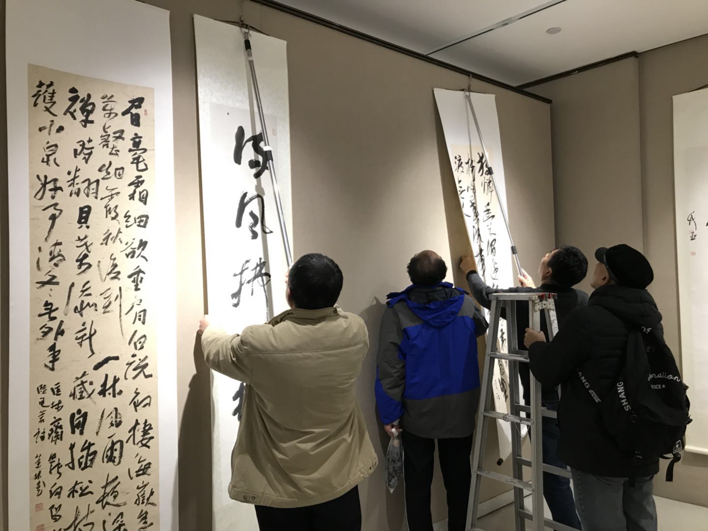 韩煜书法展在中国,韩煜和他的书法创作团队