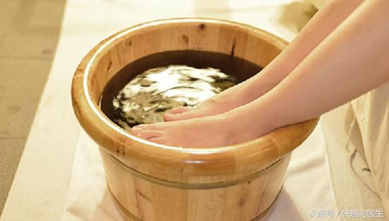 艾草生姜花椒泡脚可以天天泡脚吗,艾草泡脚的正确方法和功效