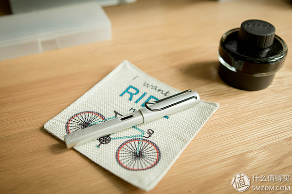 桌面文艺布置,好看的办公室桌面