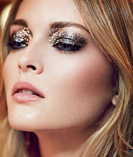 日本发明了发光睫毛，化了这款眼妆同样可以闪闪发亮