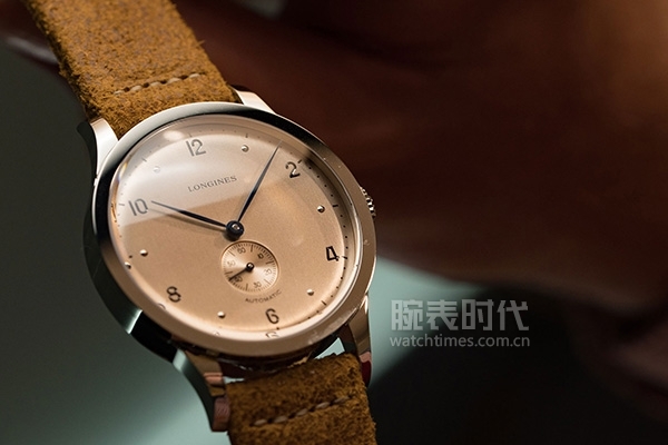 浪琴经典复刻手表如何调时间,时针钟表