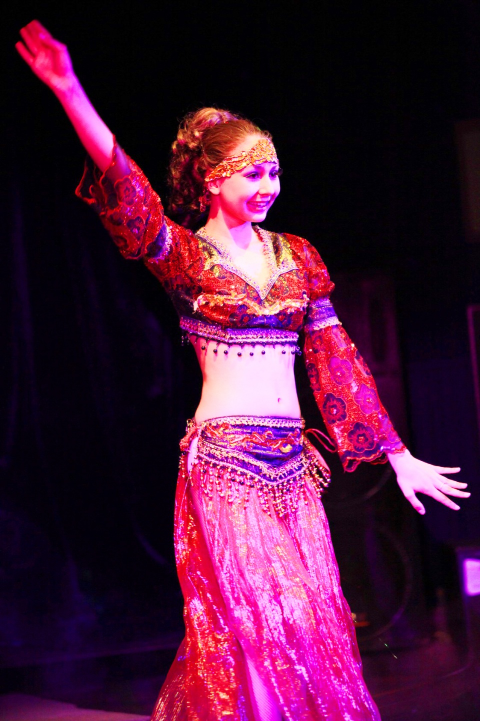 为了看一场正宗俄罗斯热舞表演，我们千里迢迢地来到了满洲里