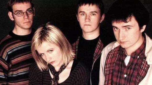 小红莓乐队主唱去世经典曲目回顾,英国小红莓主唱死因