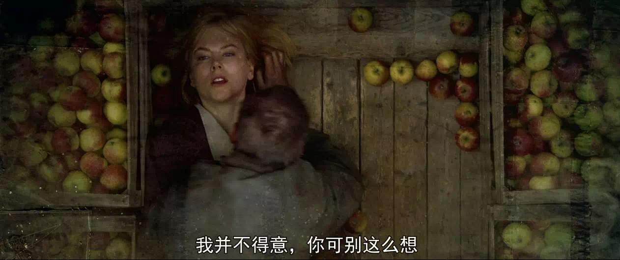 人性的欲望，少女被全镇男人欺负，用铁链囚禁她