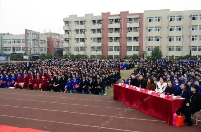 「成机校园文艺」“纪念一二·九宣扬爱国情”合唱比较成功举办