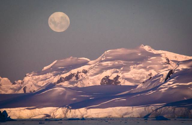 通往南极地下的水道,地球之极破冰船南极之旅