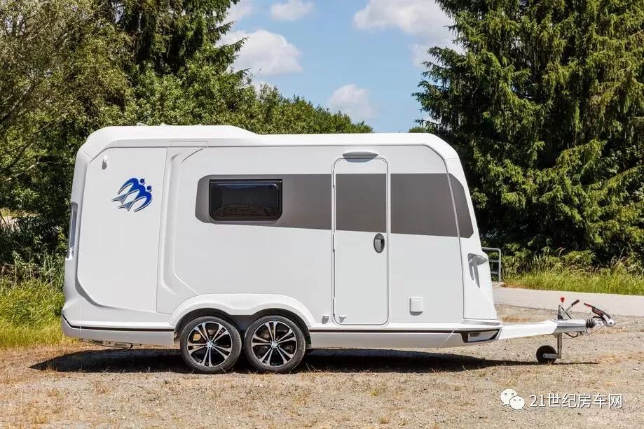拖挂式房车推荐10万到20万之间 (国内能拖挂国外的房车)
