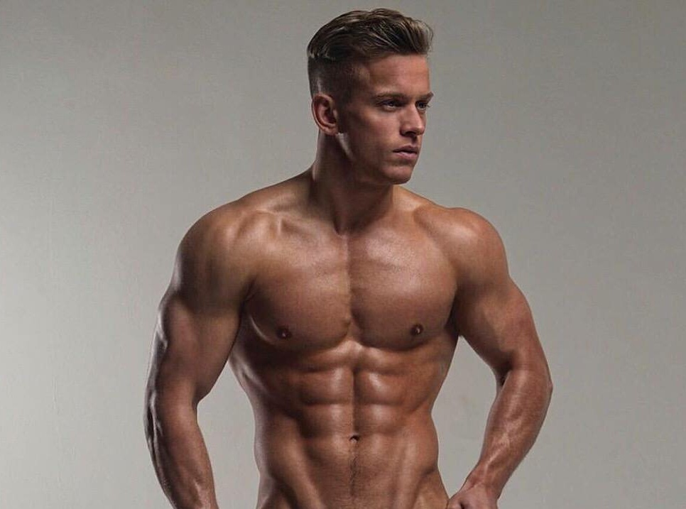 大强度胸肩训练教学上肢增肌必备,健身初学者胸背肩训练计划