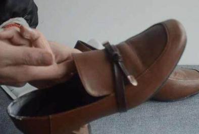 鞋子的两侧挤脚最有效最快的办法,如何让鞋子不挤脚小妙招