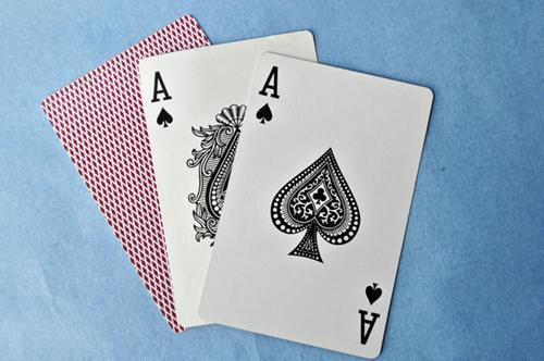 怎样在游戏方面赚钱,棋牌游戏怎么才能赚到钱