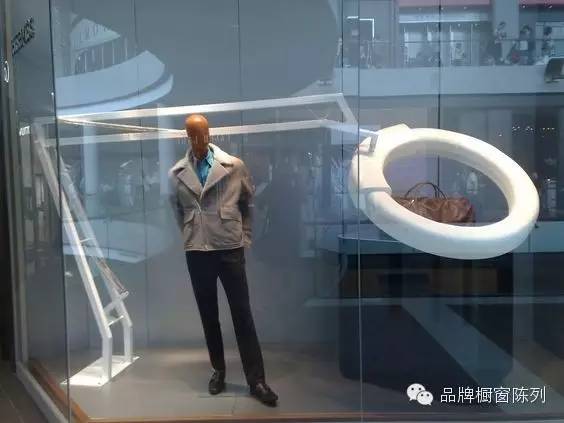 爱马仕橱窗||简单是艺术的底色！