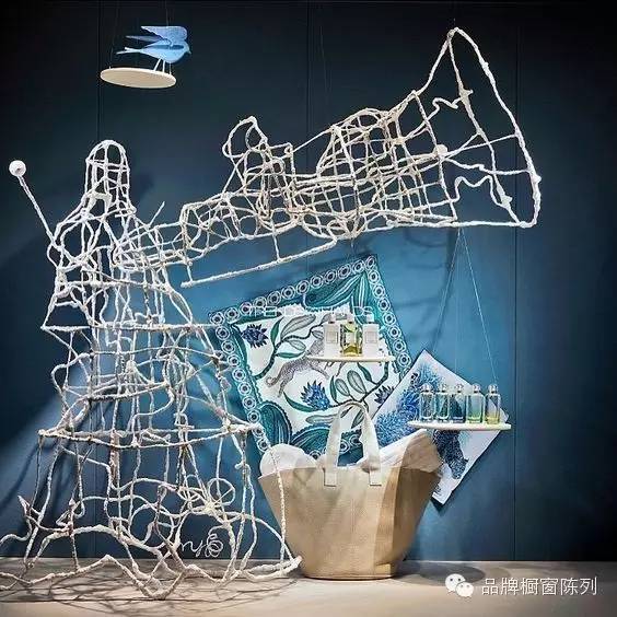爱马仕橱窗||简单是艺术的底色！