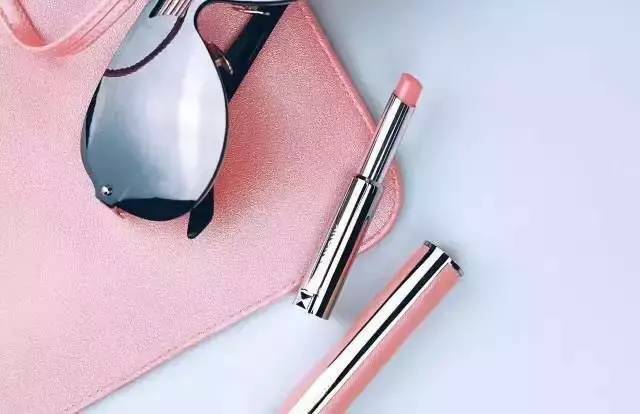 纪梵希口红没有塑封是正常现象吗,纪梵希小羊皮口红307和306