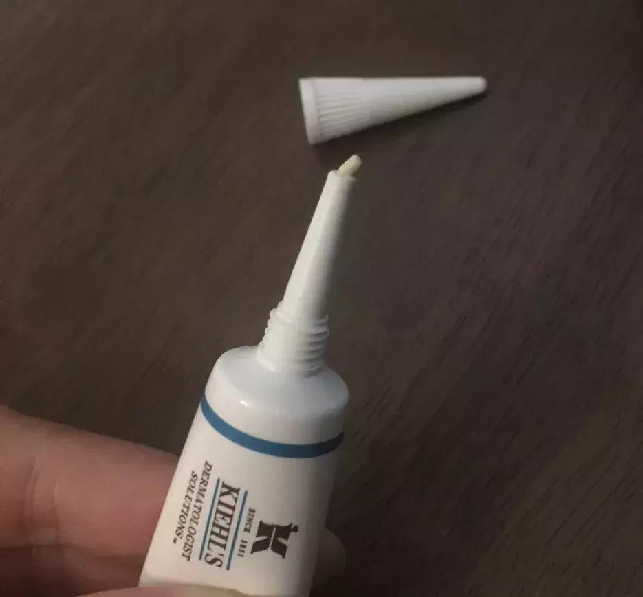 感觉脸上有痘痘但是不明显怎么办,脸上痘痘又爆发